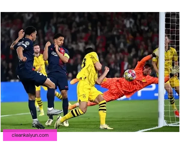 法国巴黎三人组近期表现稳健，竞技状态持续提升，引发广泛关注。