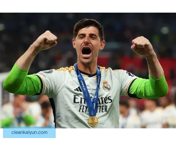 库尔图瓦本赛季状态回暖，比利时门将表现稳健